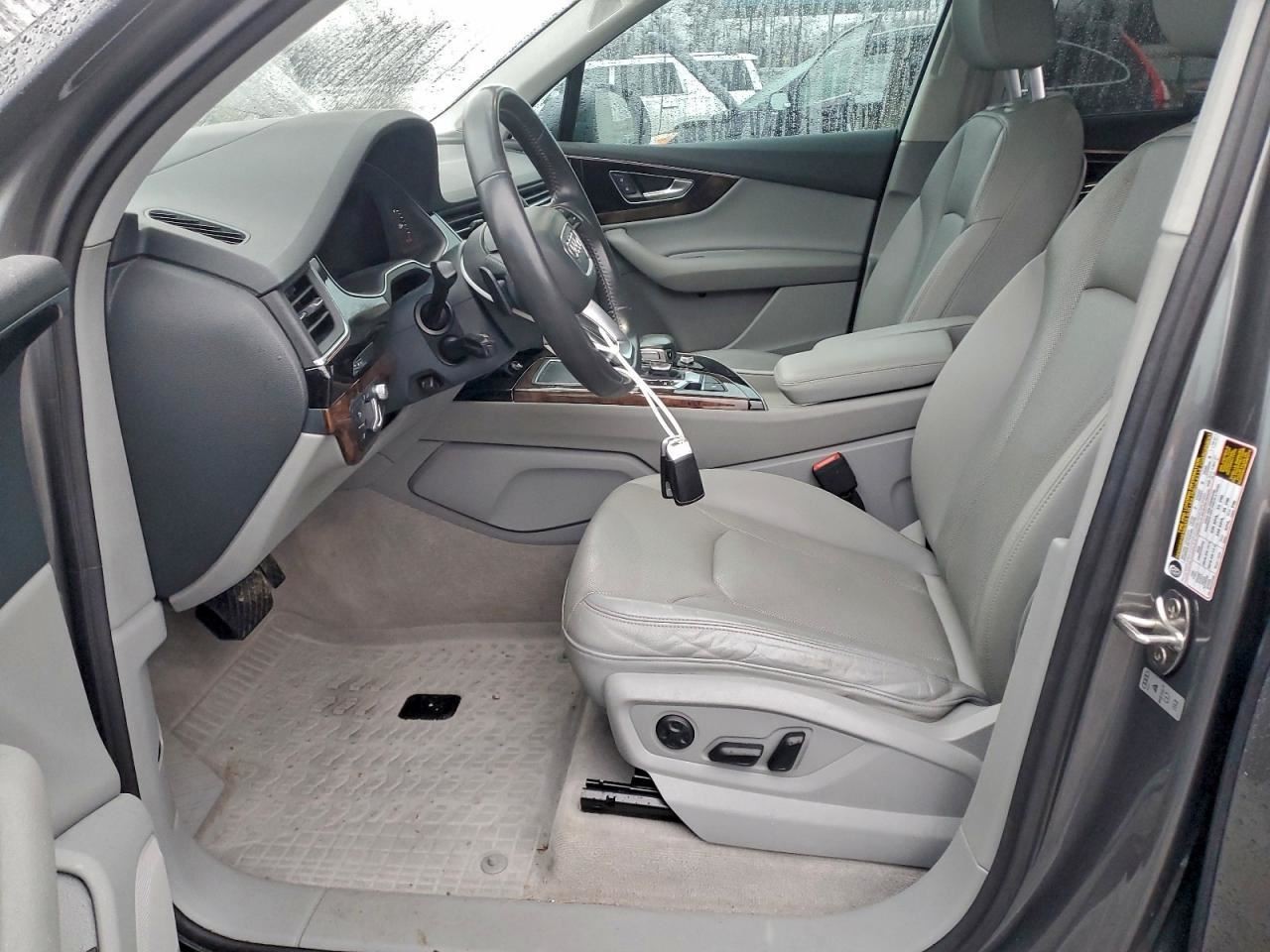 Q7 AUDI 2017 Glove Box 4939780