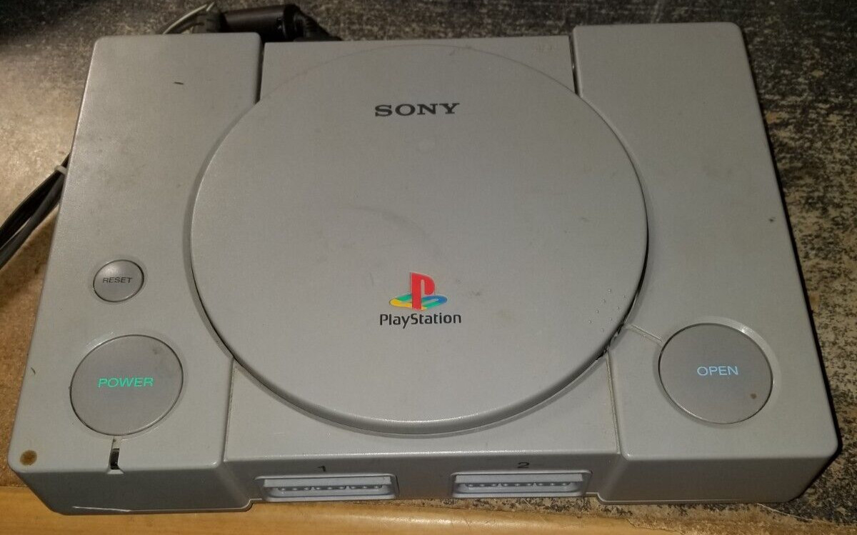 Sony PlayStation Console/power cords September 1998 Works Comes with NBA 2000
