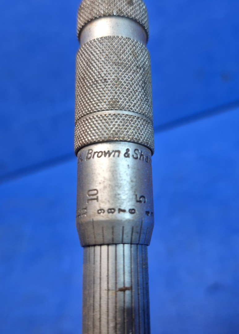 Brown & Sharpe 0-1" Micrometer