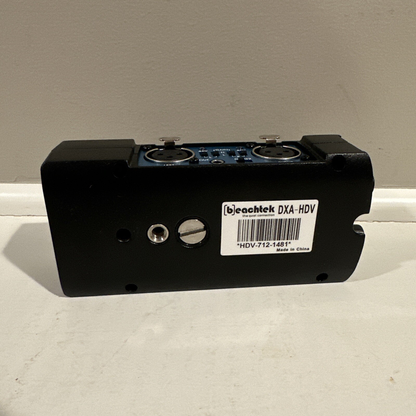 Beachtek DXA-HDV Camcorder Audio Adapter - No Cables