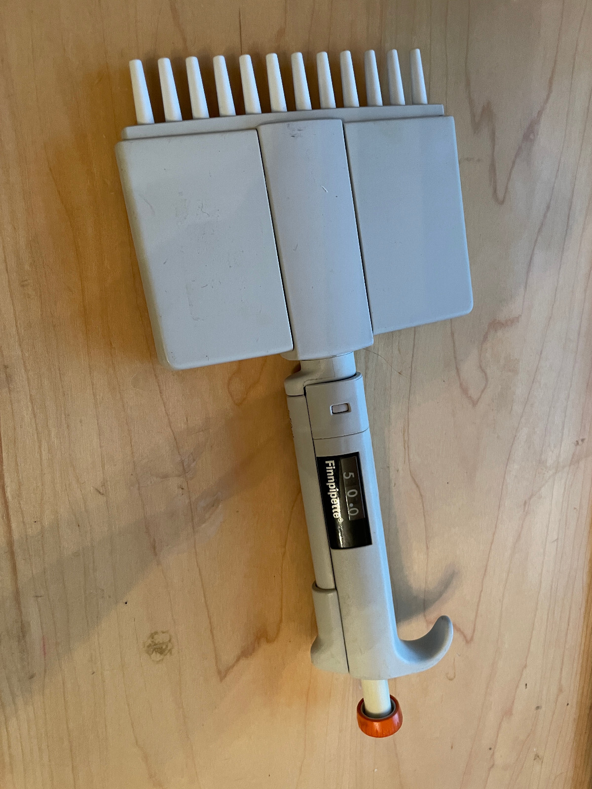 Thermo Finnpipette  Labsystems pipet multichannel 12 channel 5-50 ul vbqs