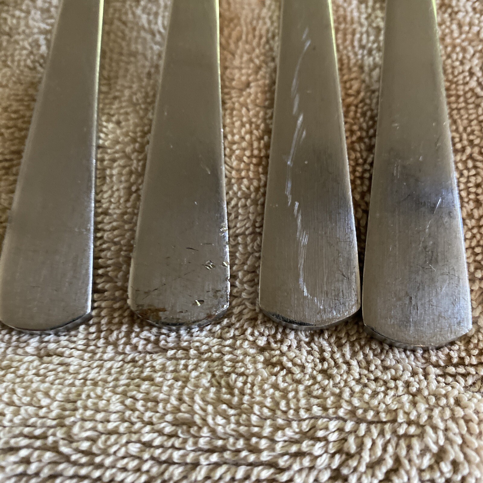 Oneida Samson? 24 Piece Everyday Flatware Set, Stainless. Assorted