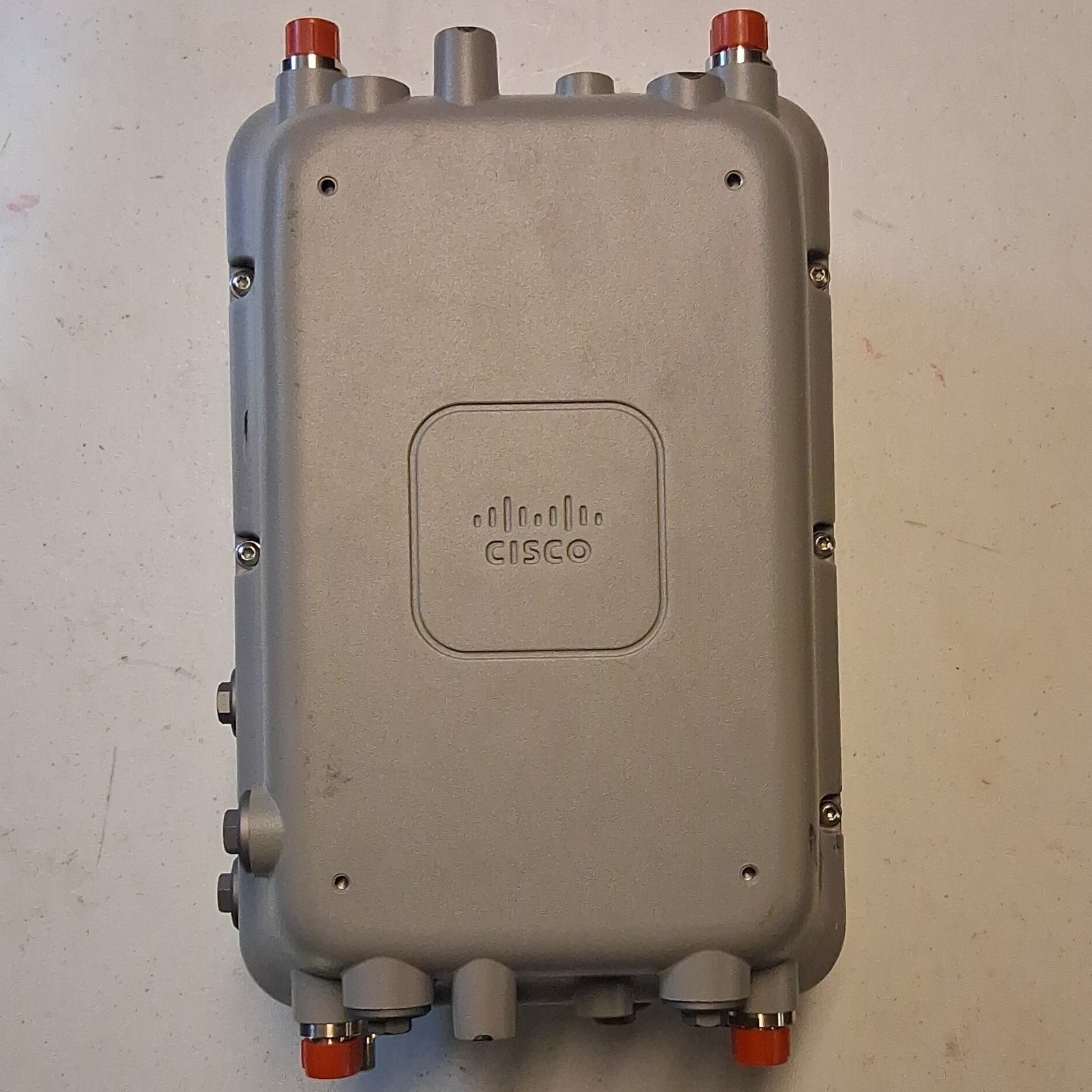 Cisco AIR-AP1572EC2-B-K9 Outdoor Wireless Access Point Wi-Fi Ethernet SFP Gray.