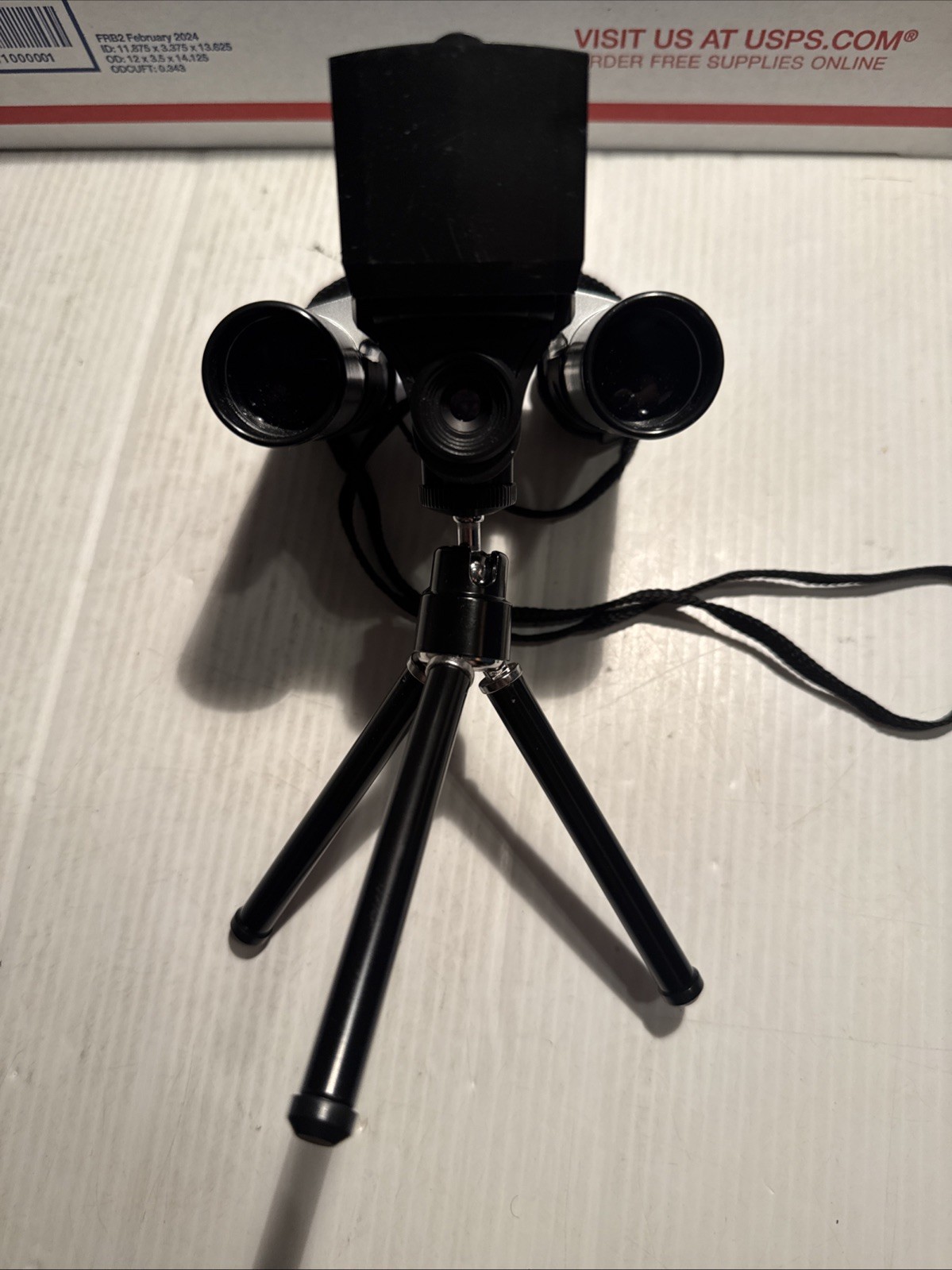 Craig CAC378 Binoculars with Digital Camera & 1.5" LCD Display in Black / Silver