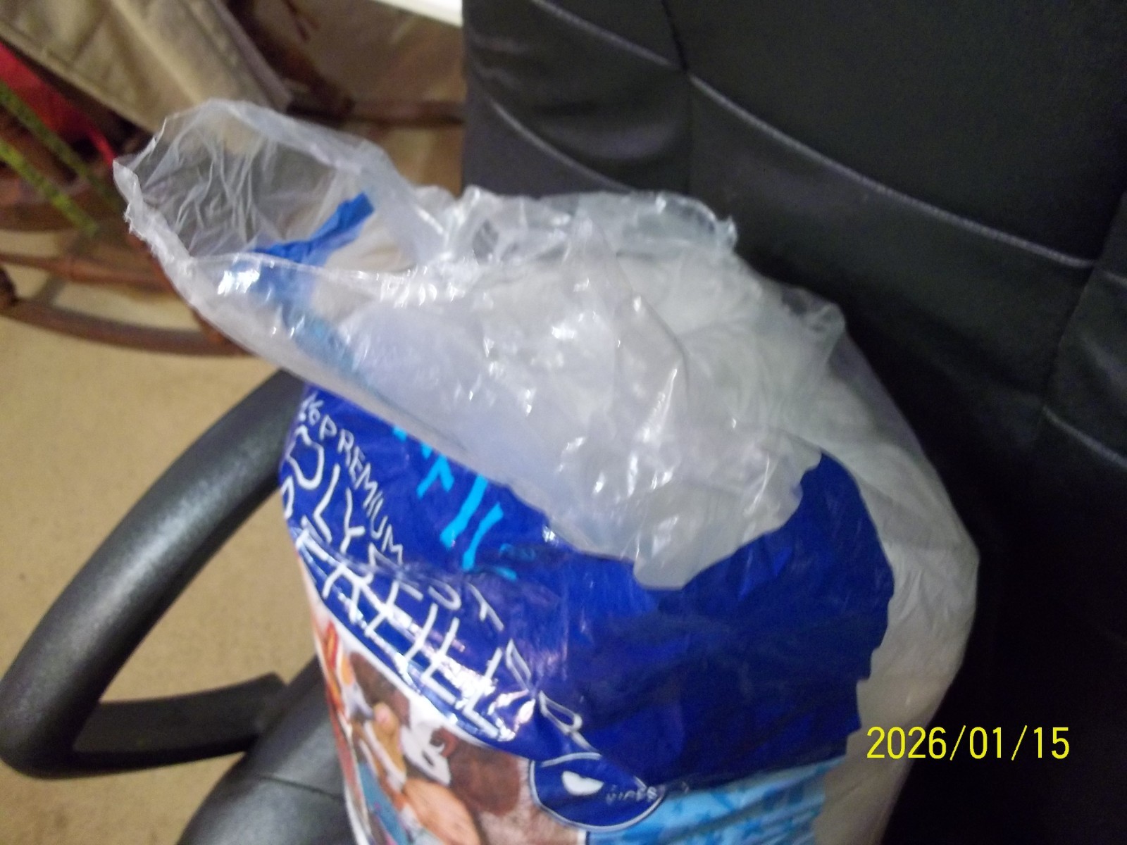 Poly Fil Polyester Fiber Stuffing Fill Material White Bag 29 Ounce