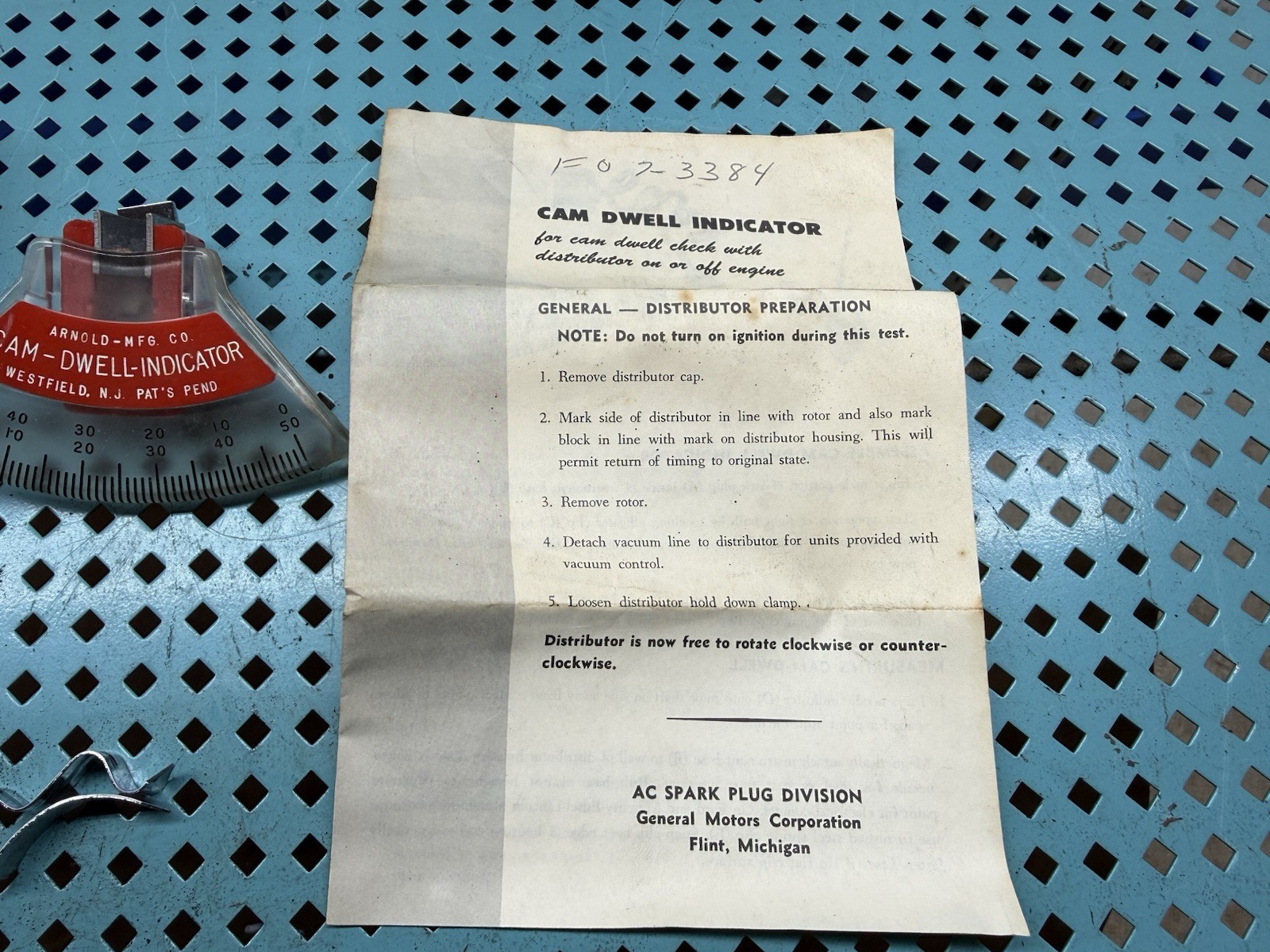 Vintage Arnold Mfg. Co Cam Dwell Indicator AC Tester Tool w/Case