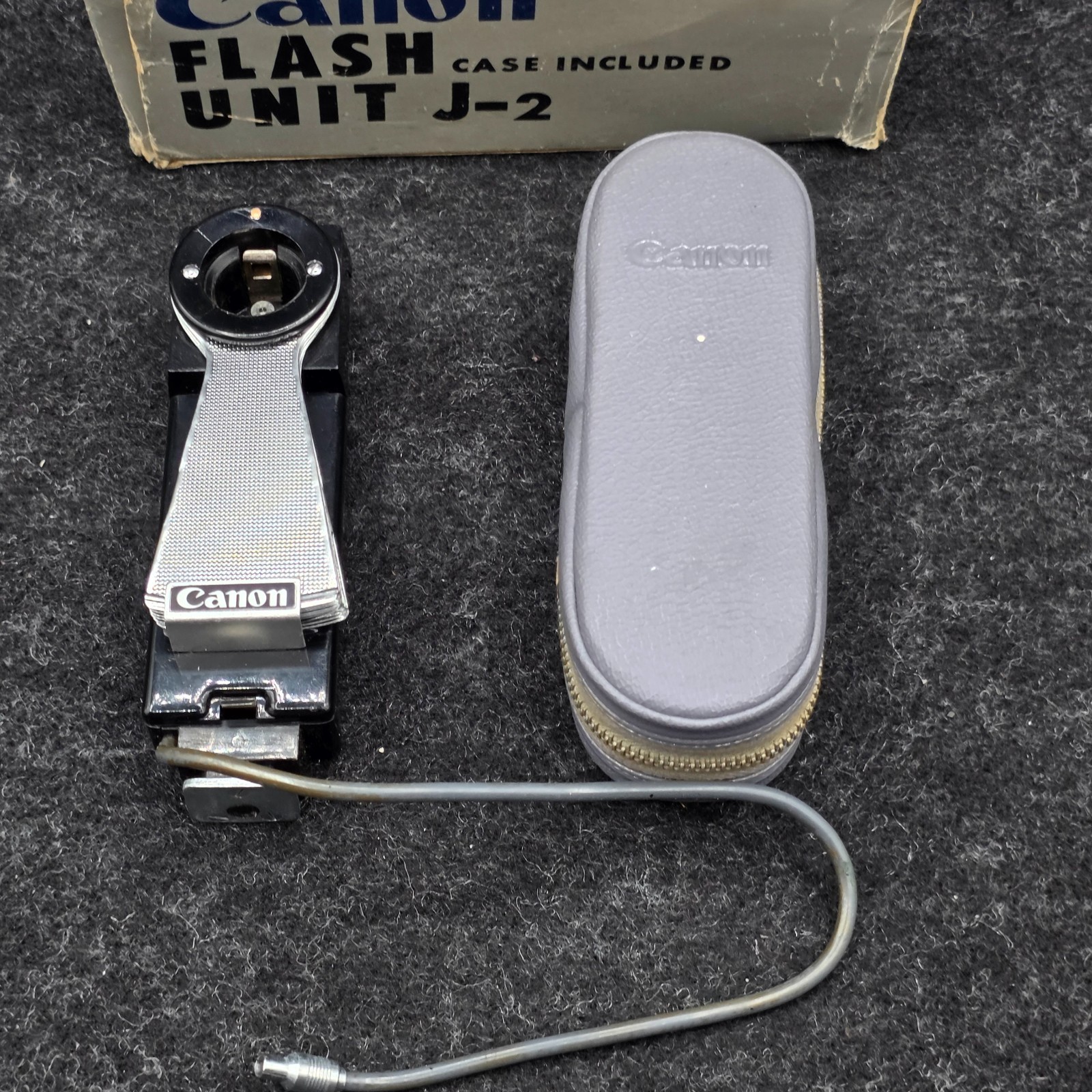Rare Canon J-2 Flash Unit W/ ORIGINAL BOX & CASE