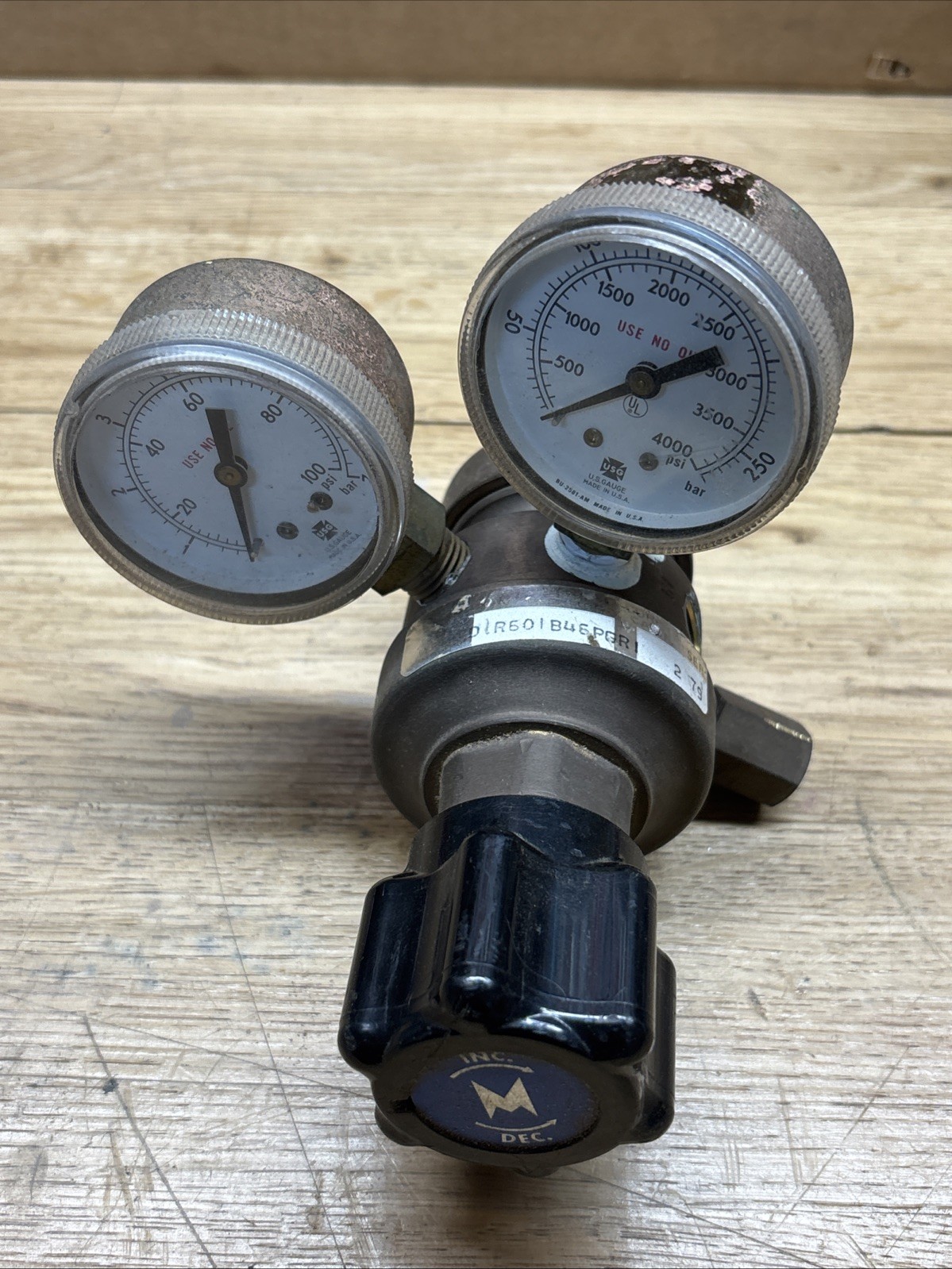 Veriflo Single-Stage Gas Regulator Two Gauge Used
