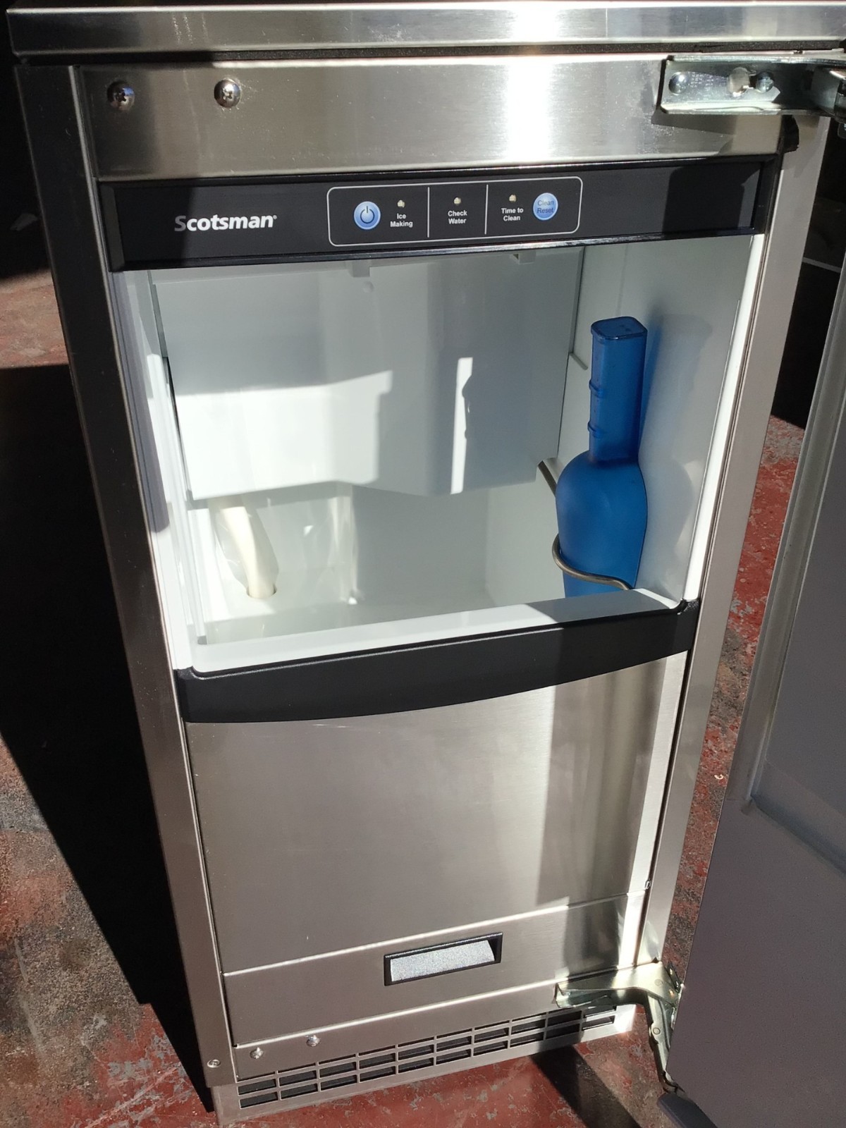 Scotsman Brilliance Series 15 Inch Undercounter Ice Maker SCN60GA-1SU