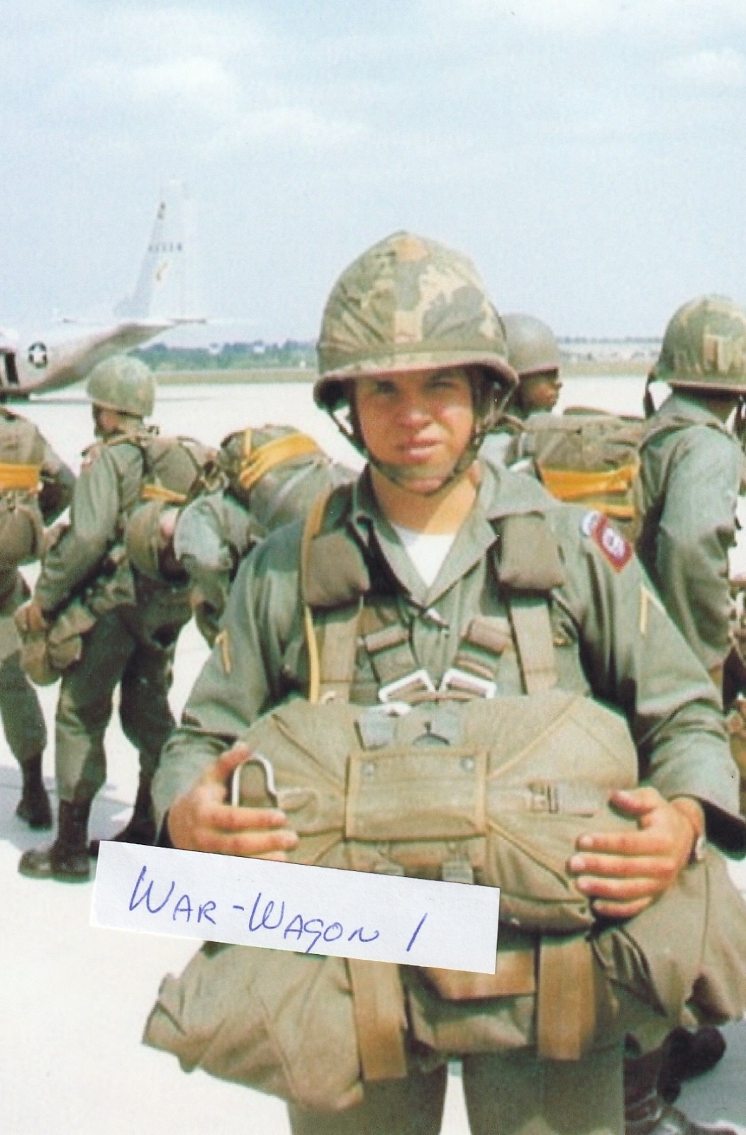 Vietnam  War  Photo --    Soldier