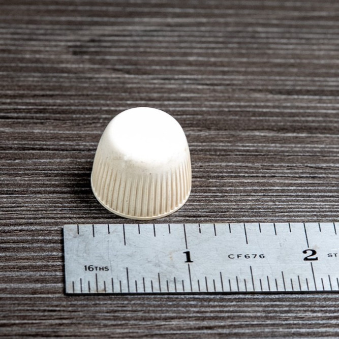Midcentury Radio Knob White Plastic 1940s-50s 1pc 1/4" Splined Shaft