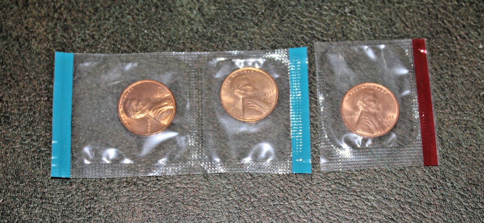 1971 Uncirculated PDS Lioncoln Memorial Cents in Mint Cello (3 Coins)
