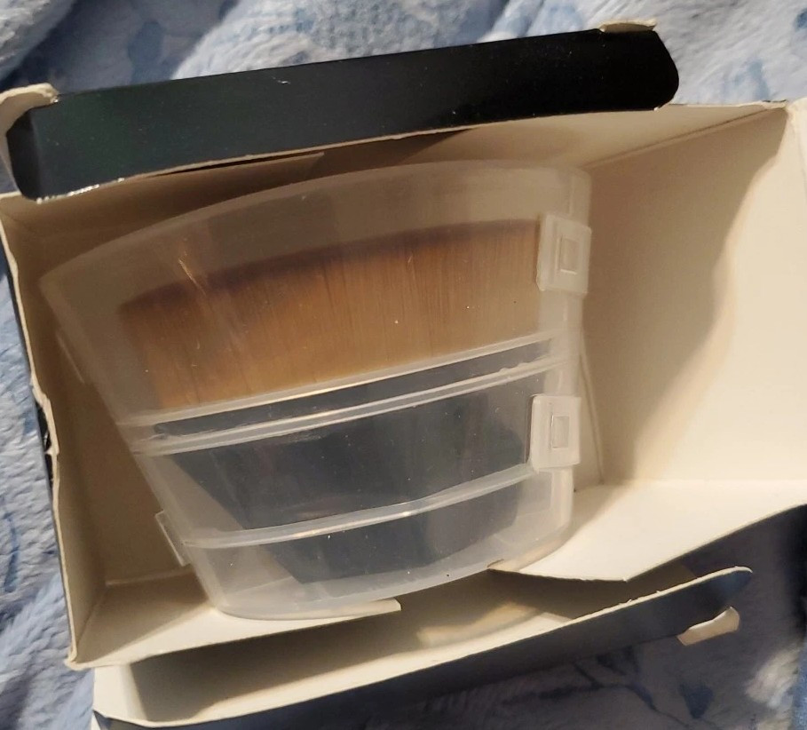 Daubigny Flawless Foundation Brush NEW In box