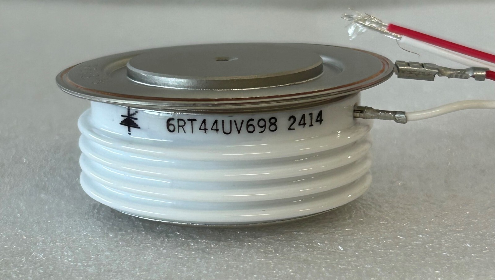 6RT44UV698
