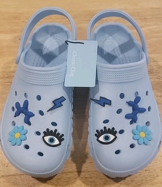 Charm Clog Slip On Women Size 6 Shoe Ultra Light Sandals with 4 Charms