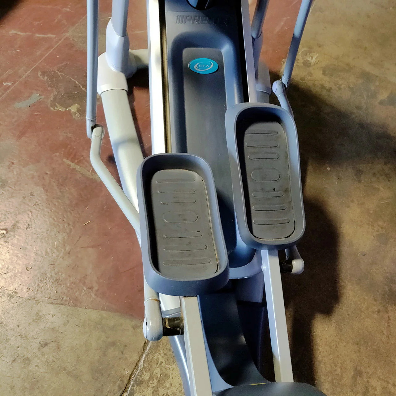 Precor EFX 815 Elliptical Crosstrainer w/ P10 Console