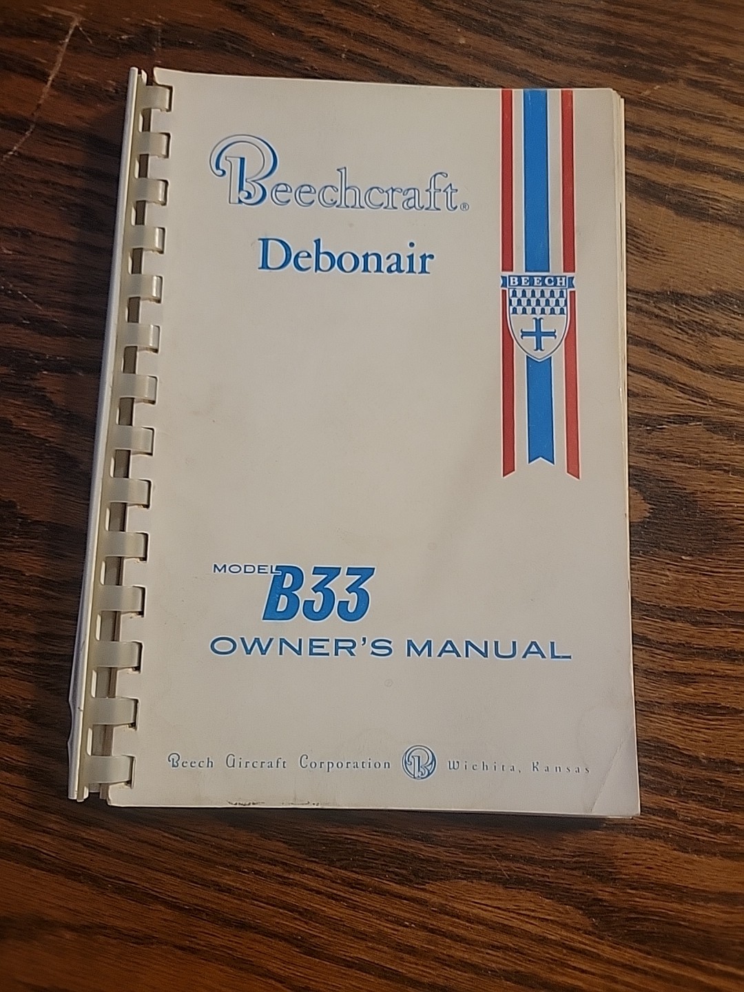 Beechcraft B-33 Owner's Manual - Debonair Model 33 - Original, published in 1961