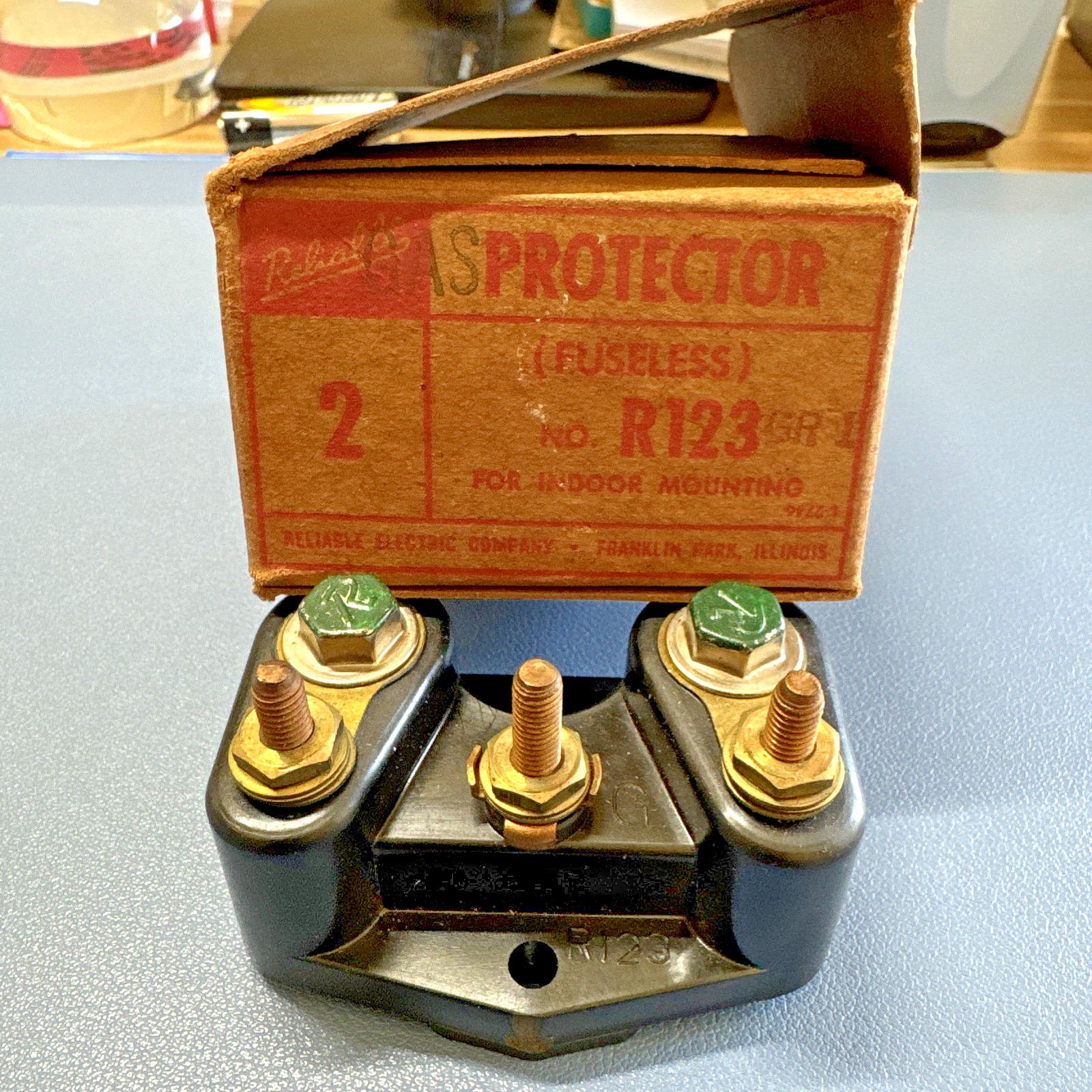 New Reliable Signal Circuit Protector R123  A5