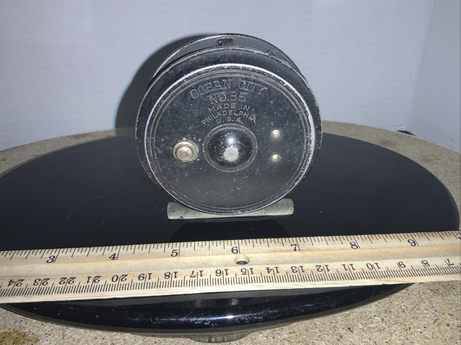 VINTAGE OCEAN CITY NO.35 FISHING REEL MADE IN PHILADELPHIA (E-1)
