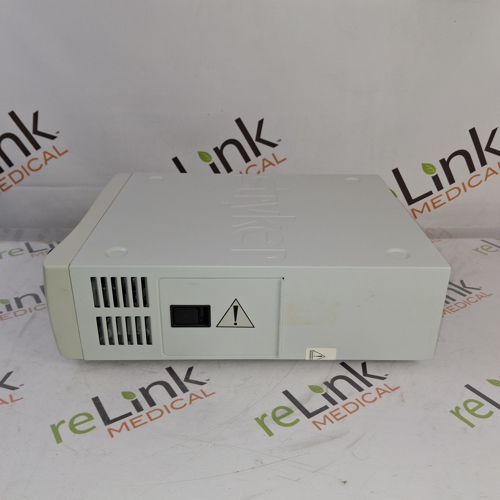 Stryker X8000 Light Source