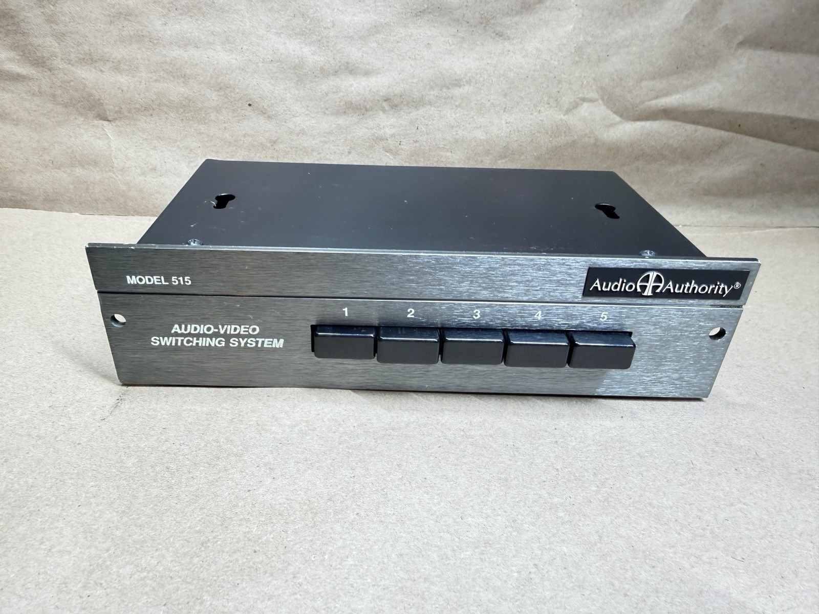 Audio Authority Model 515 Audio-Video Switch System RCA Micro Video Comparator
