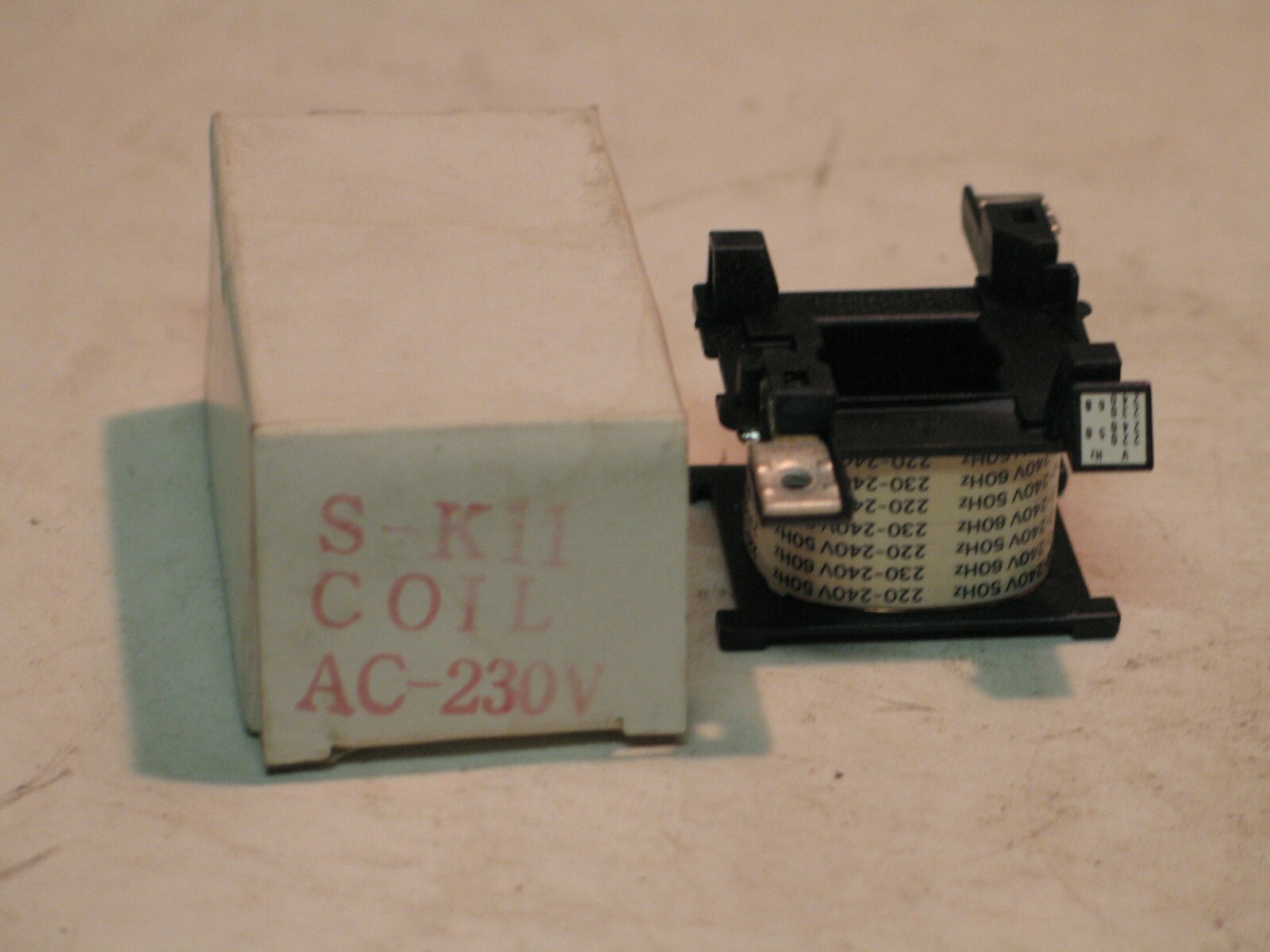 NEW MITSUBISHI SK-11-COIL-AC230V SK-10/18 & SR-K4/K8 CONTACTORS 230-240VAC P5978