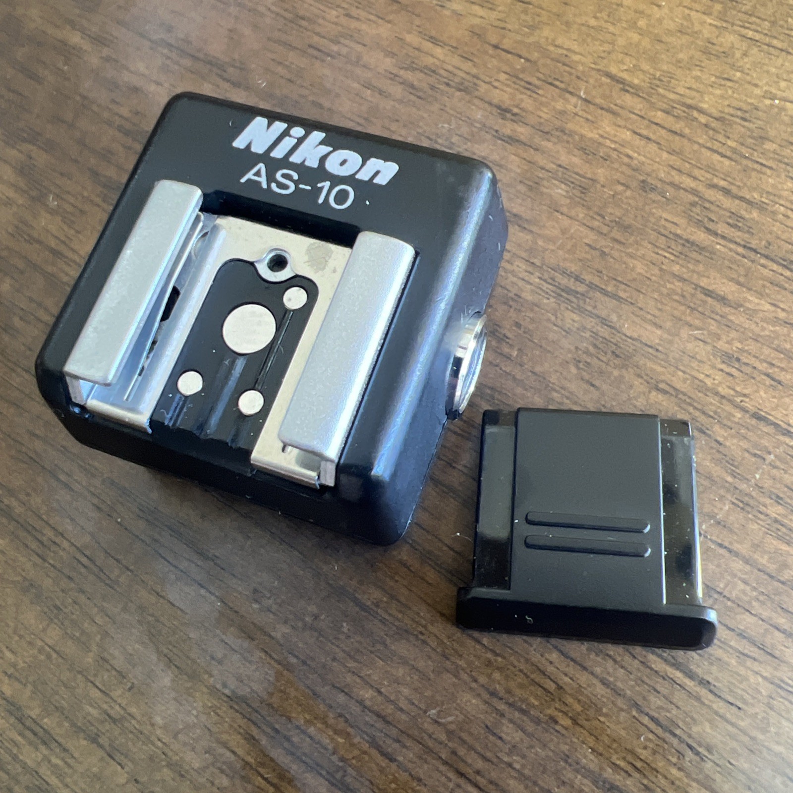 Nikon AS-10 TTL Multi-Flash Adapter