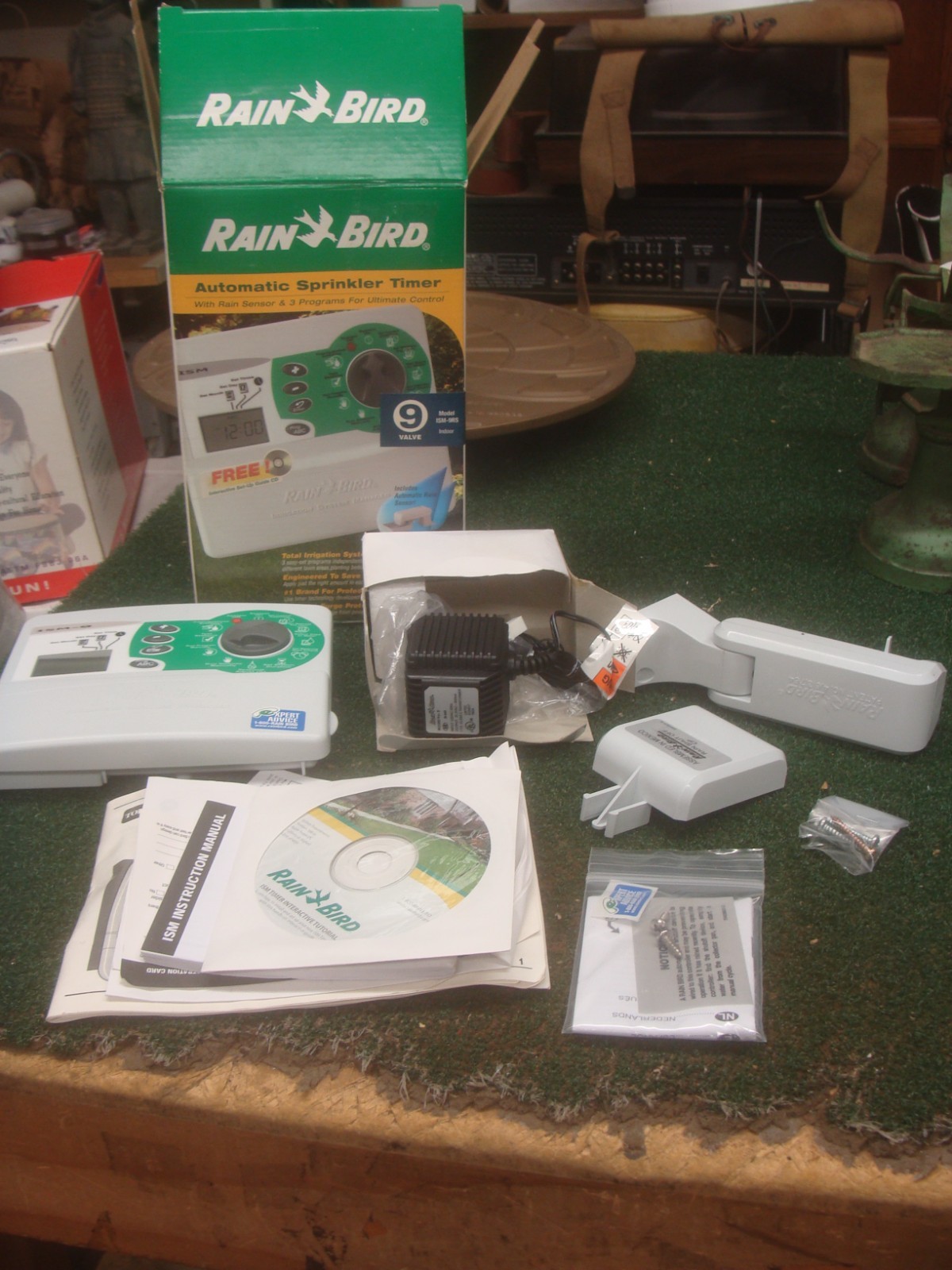 Rain Bird Model ISM-9RS Sprinkler & Rain Sensor, 3 Programs, 9 Valves NEW in box