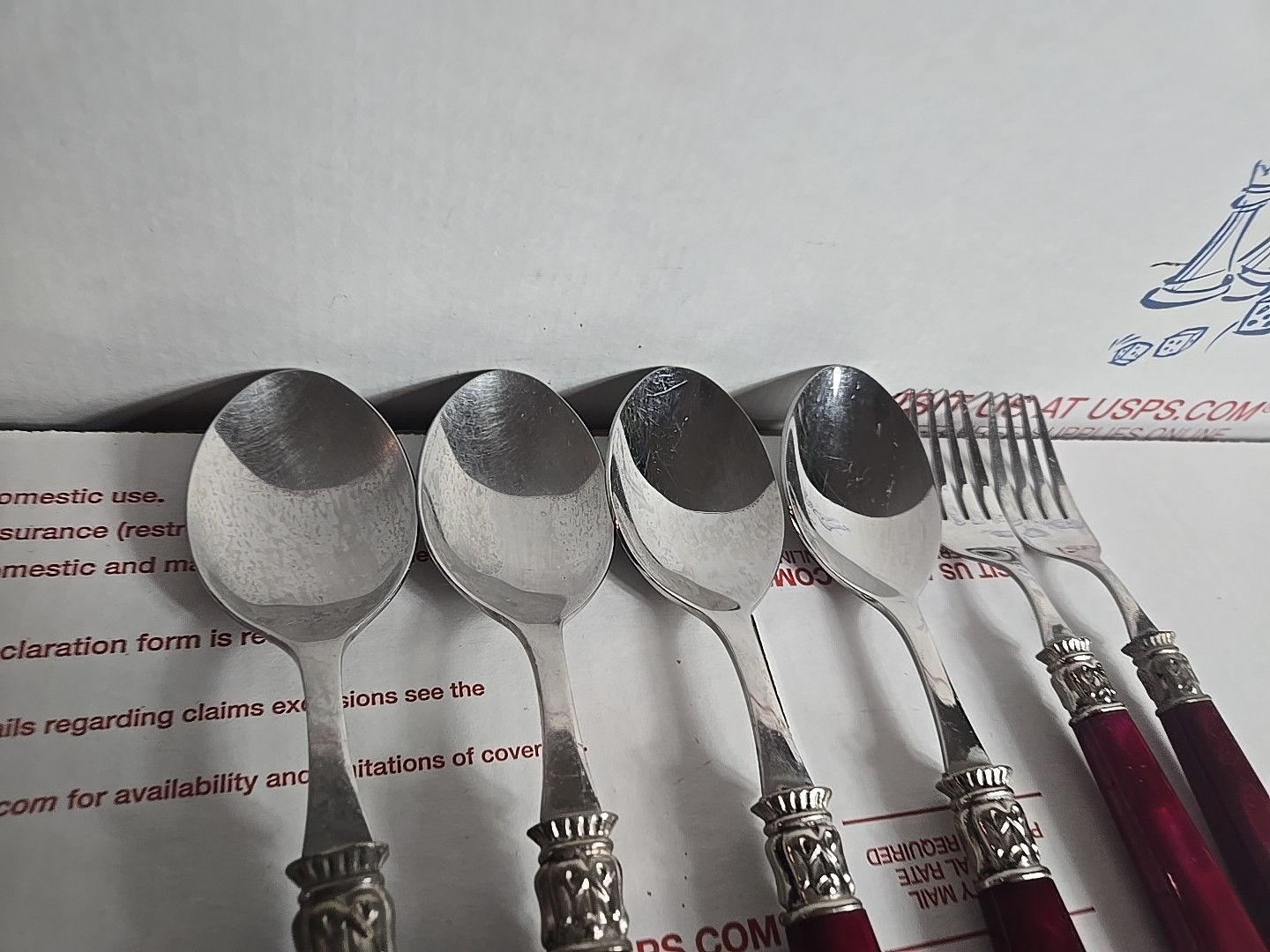Wallace 18/10 Stainless Flatware 11 Pieces, St Moritz Pearlized Red-Pink