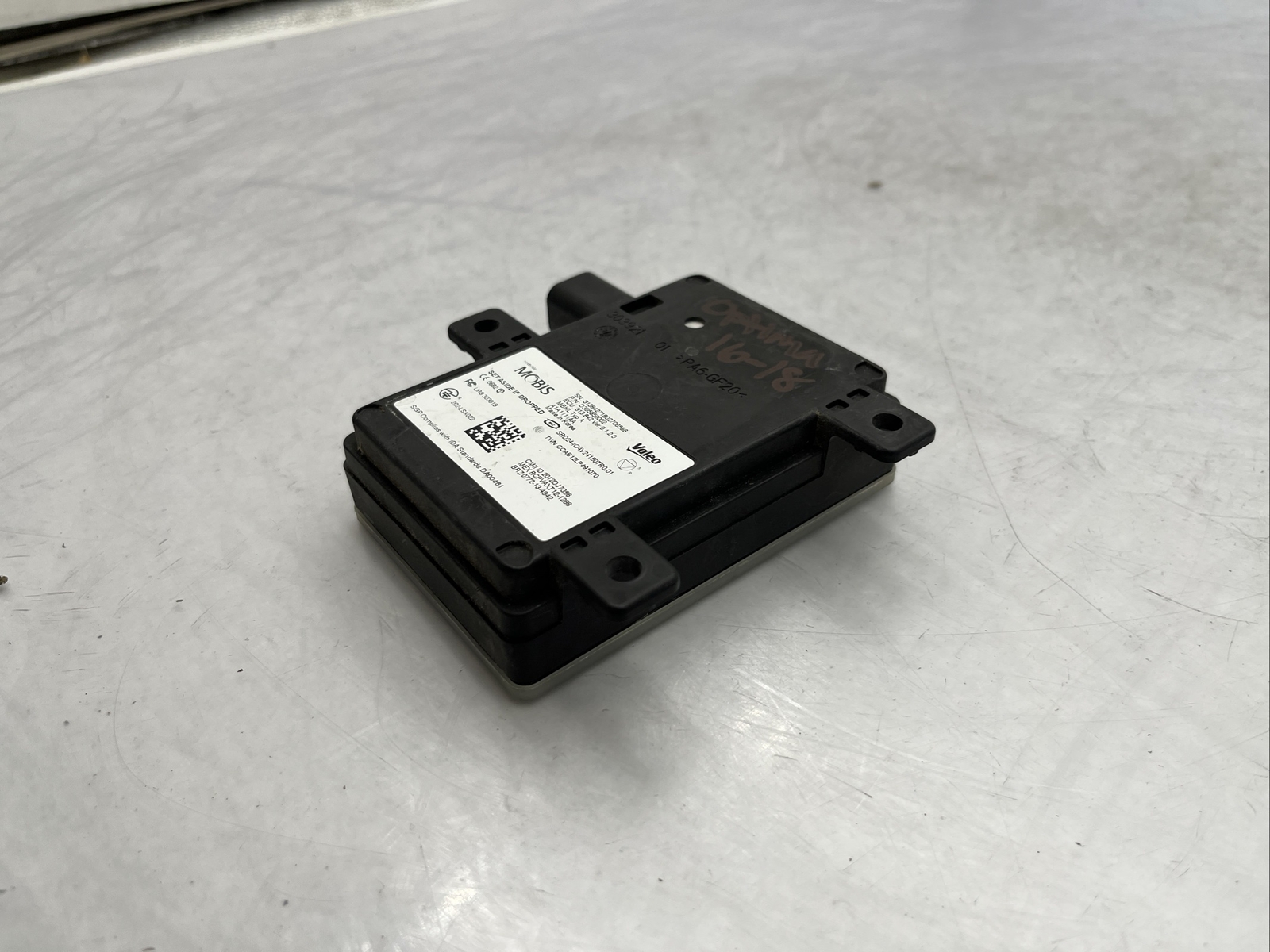 2016-2020 Hyundai Tucson Blind Spot Radar Module Radar Sensor Ballast