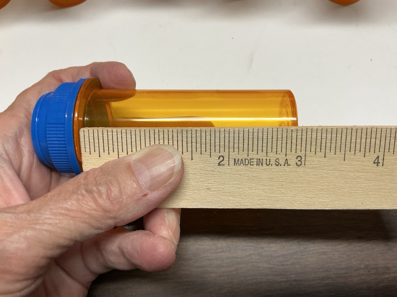 40 Small & Medium Empty Locking/Unlocking Pill Bottles UNCLEAN w sticker residue