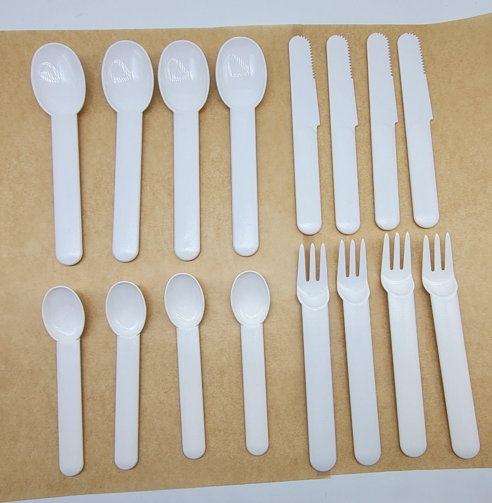 Bodum Melamine 16 Pc Flatware Set - White Switzerland Camping Swiss Made Plastic
