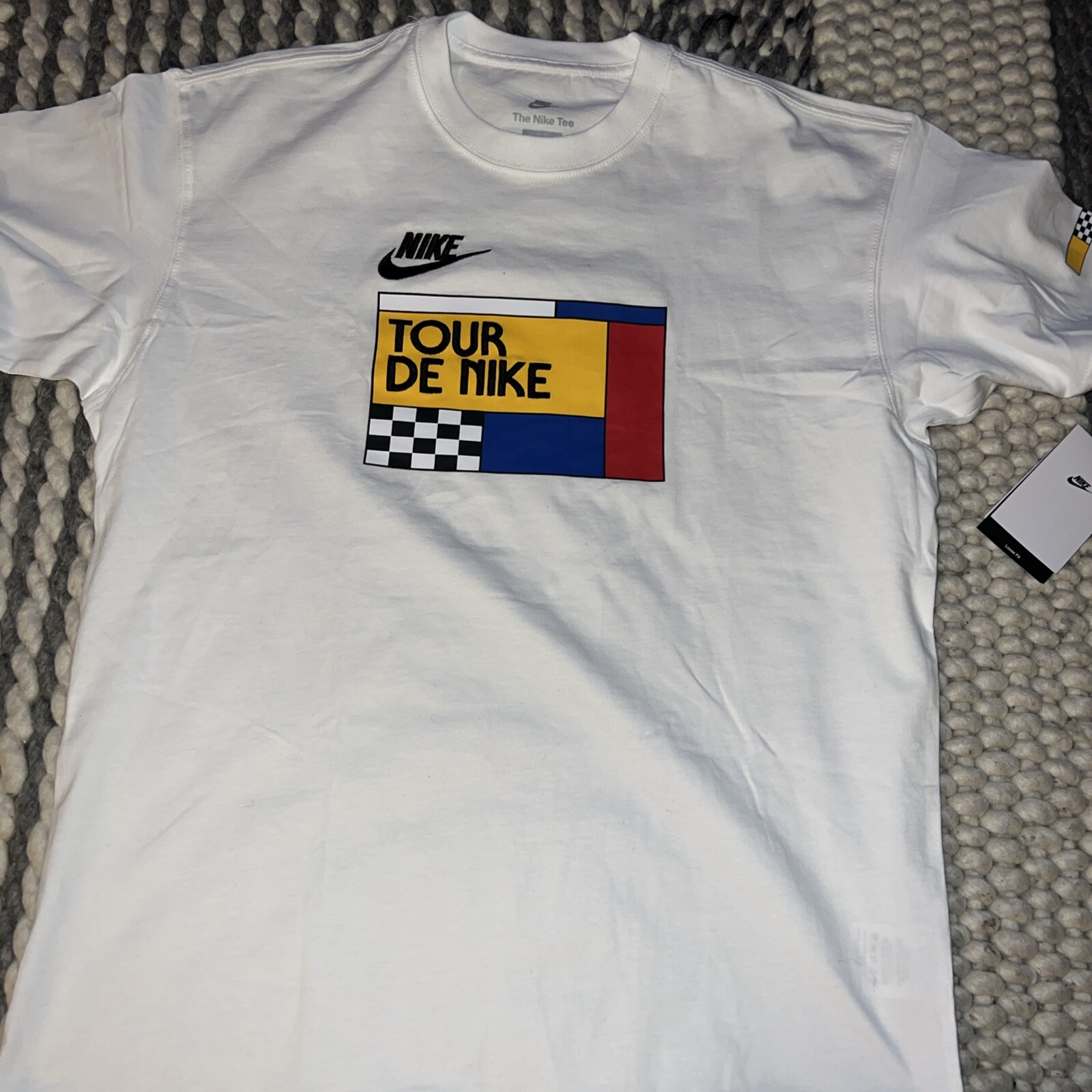 NWT NIKE Sportswear T Shirt TOUR DE NIKE 90’s Graphic WHITE Loose Fit Men’s Sz M