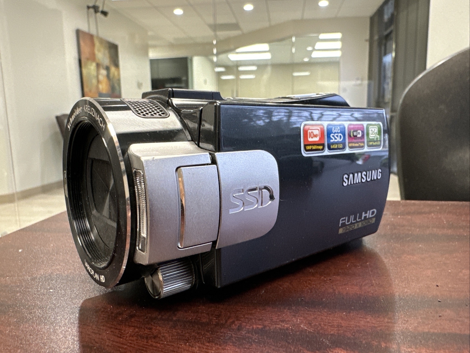 SAMSUNG Full HD 1920 x 1080 Memory Camcorder W/ BATTERY!