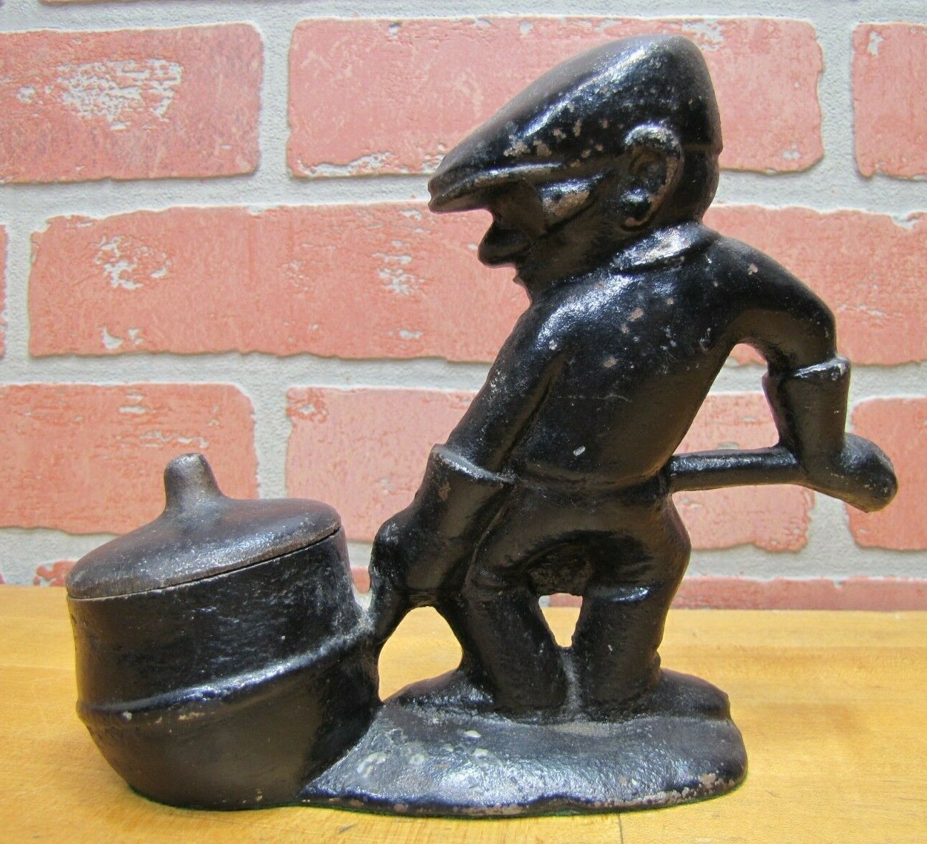 PANGBORN Old Cast Iron Foundry Worker Doorstop Decorative Art Statue