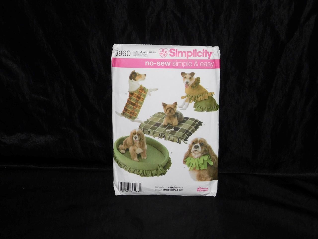 Simplicity 3960 No Sew Dog Accessories Oval Rectangular Beds Coat Pattern NEW