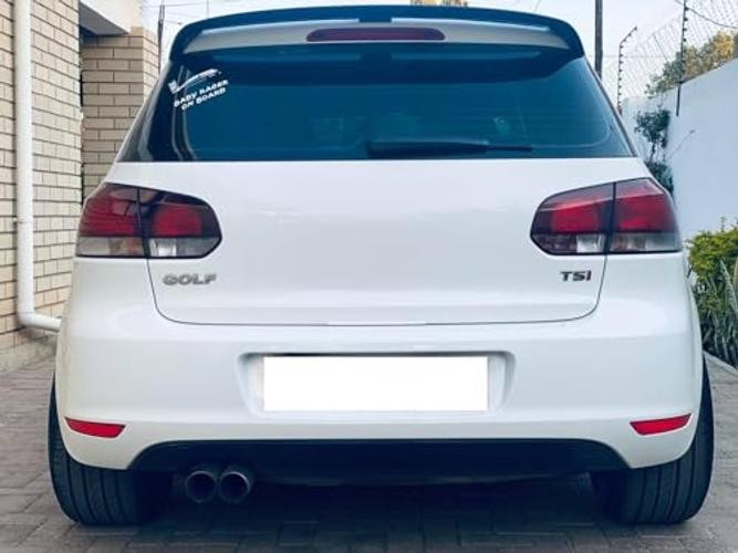 OE-Spec Red Lens Rear Bumper Reflector Replacements Compatible With