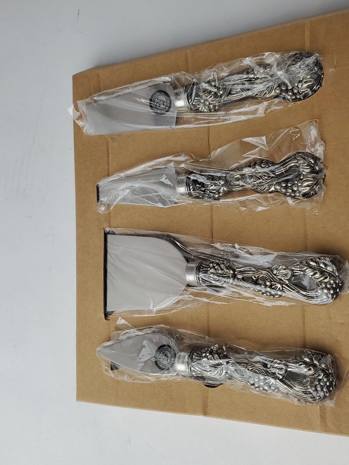 Silver Plated Grape & Grapevine Handle.FS