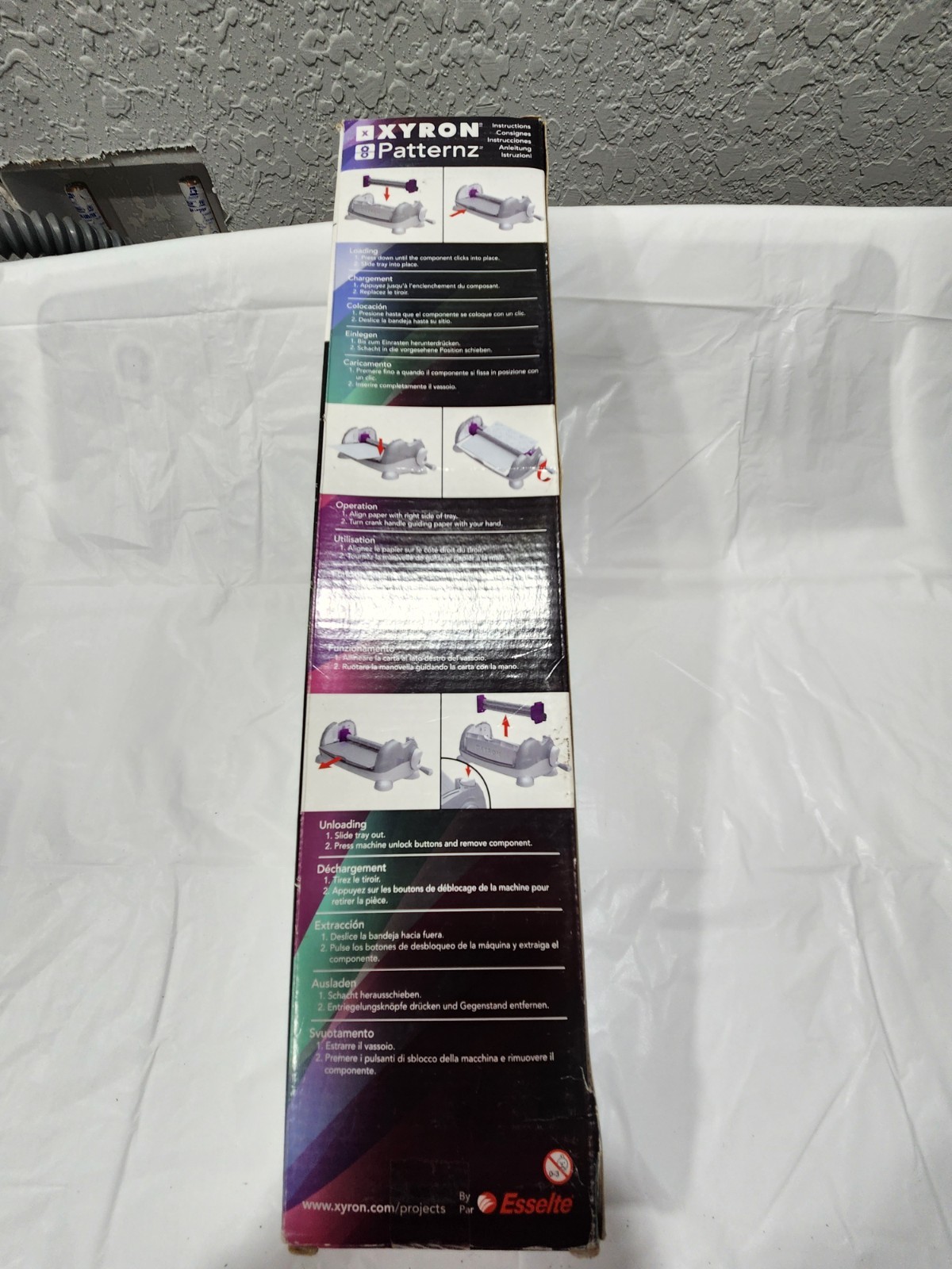 Xyron Patternz Creatopia Embossing Tool Scrapbooking spiral Roller Set in Box