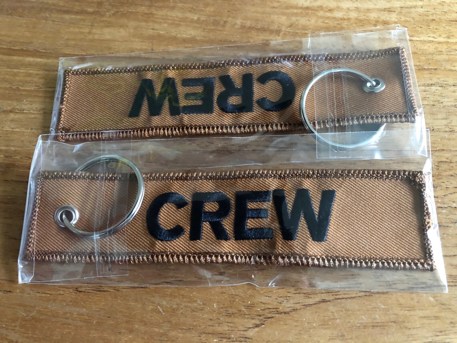 CREW keychain black / brown