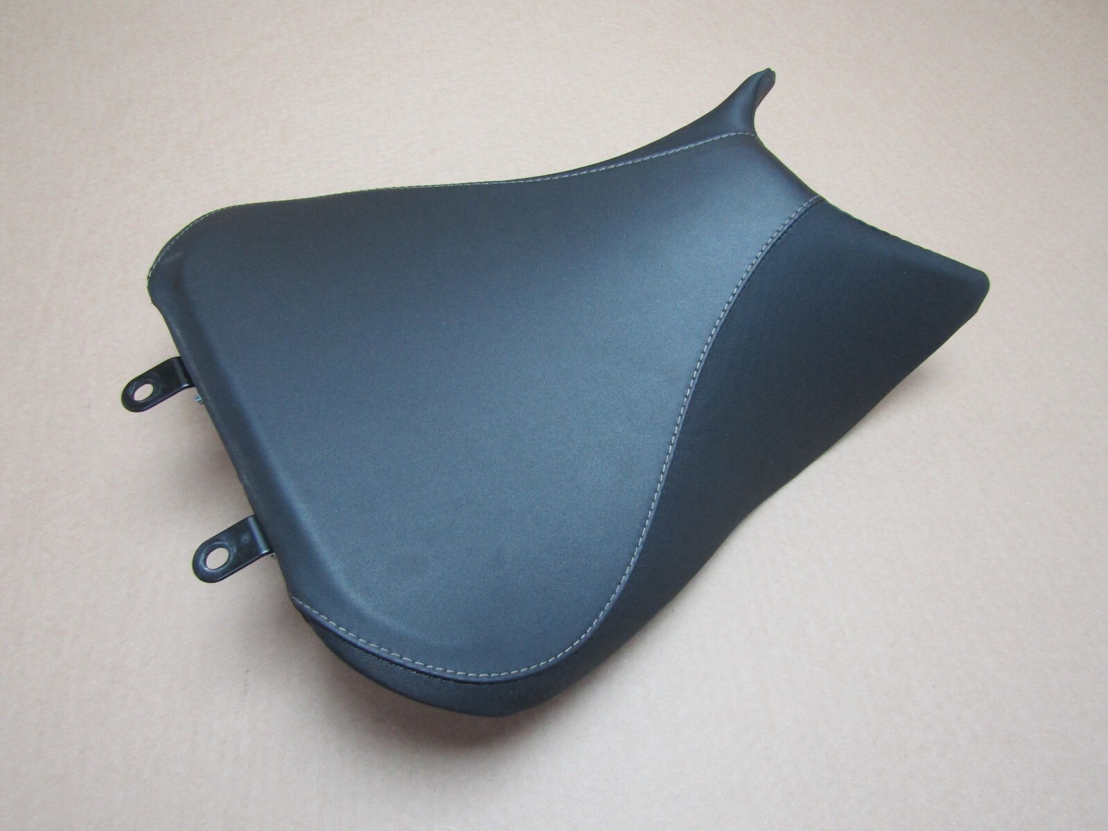 Benelli BN 125 2022 5,406 miles riders seat saddle (12820)
