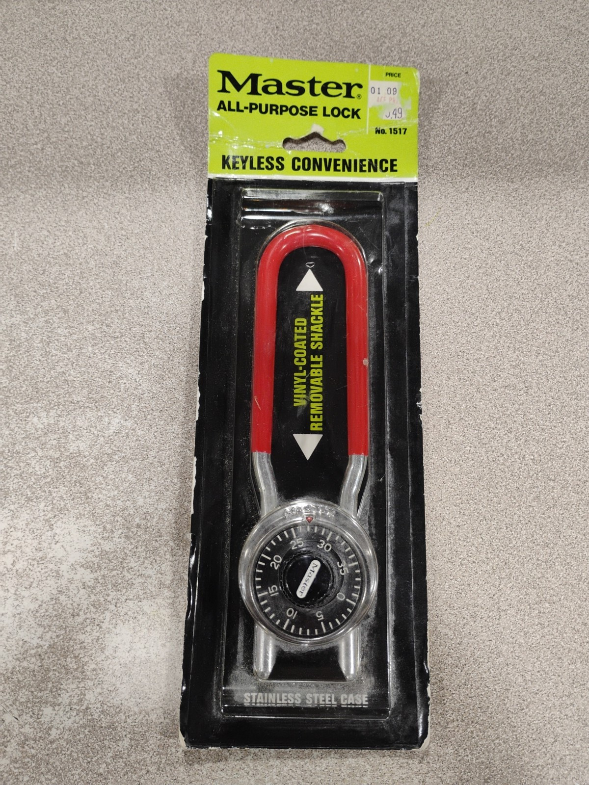 VTG MASTER LOCK COMBINATION VINYL COATED REMOVABLE SHACKLE  1517 ORIGINAL  PKG