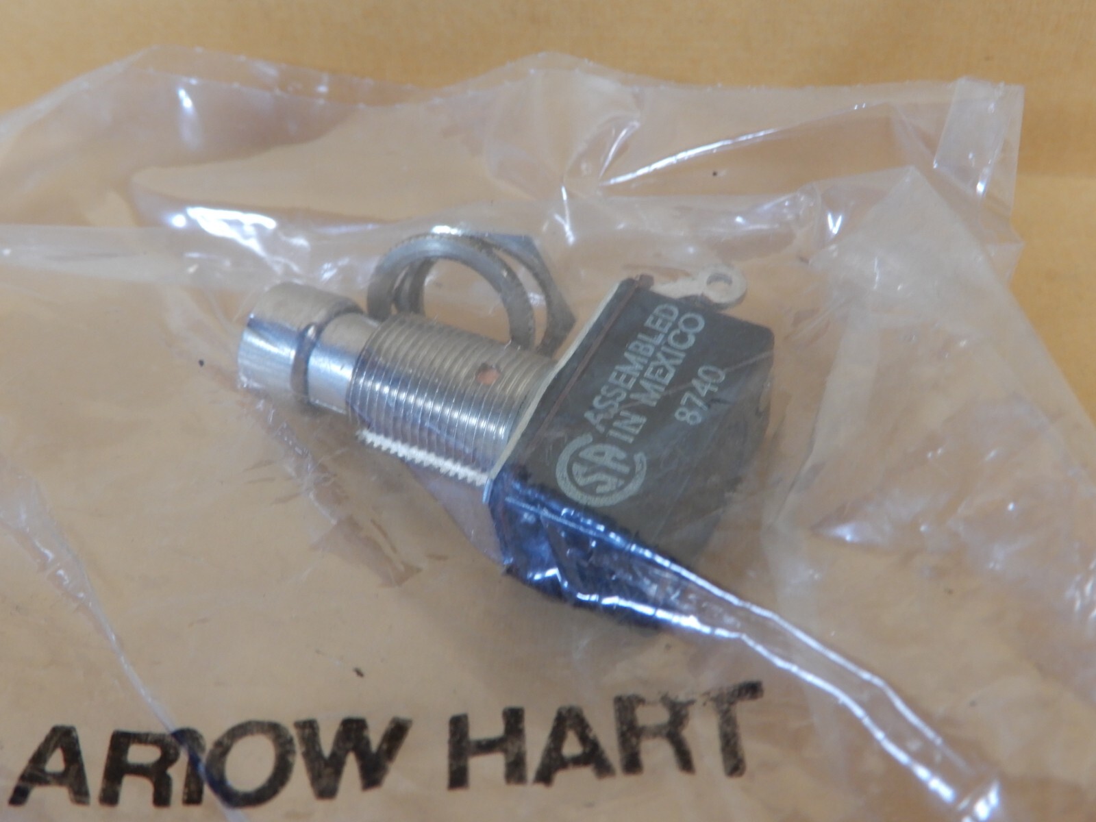 Arrow Hart 80403 Maintained Pushbutton Qty 4 NOS SPST