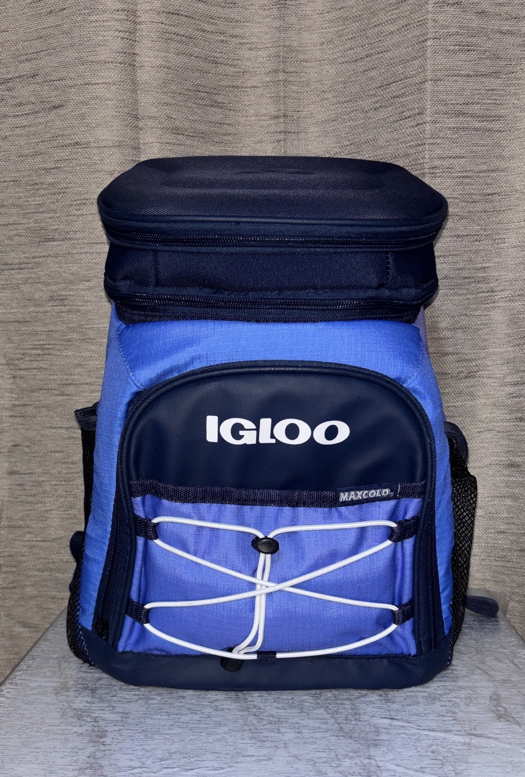Igloo Maxcold Cooler Bag Hard-Top Backpack 28 Cans Capacity BLUE*GUC