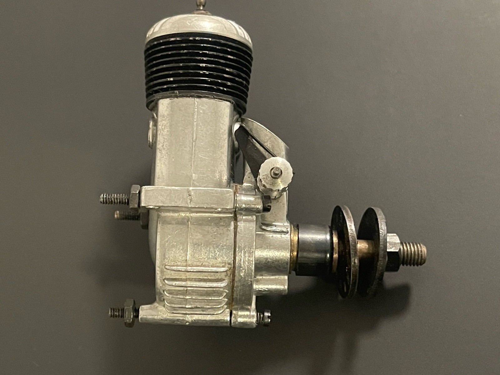 O&R Ohlsson & Rice 23  Nitro Engine