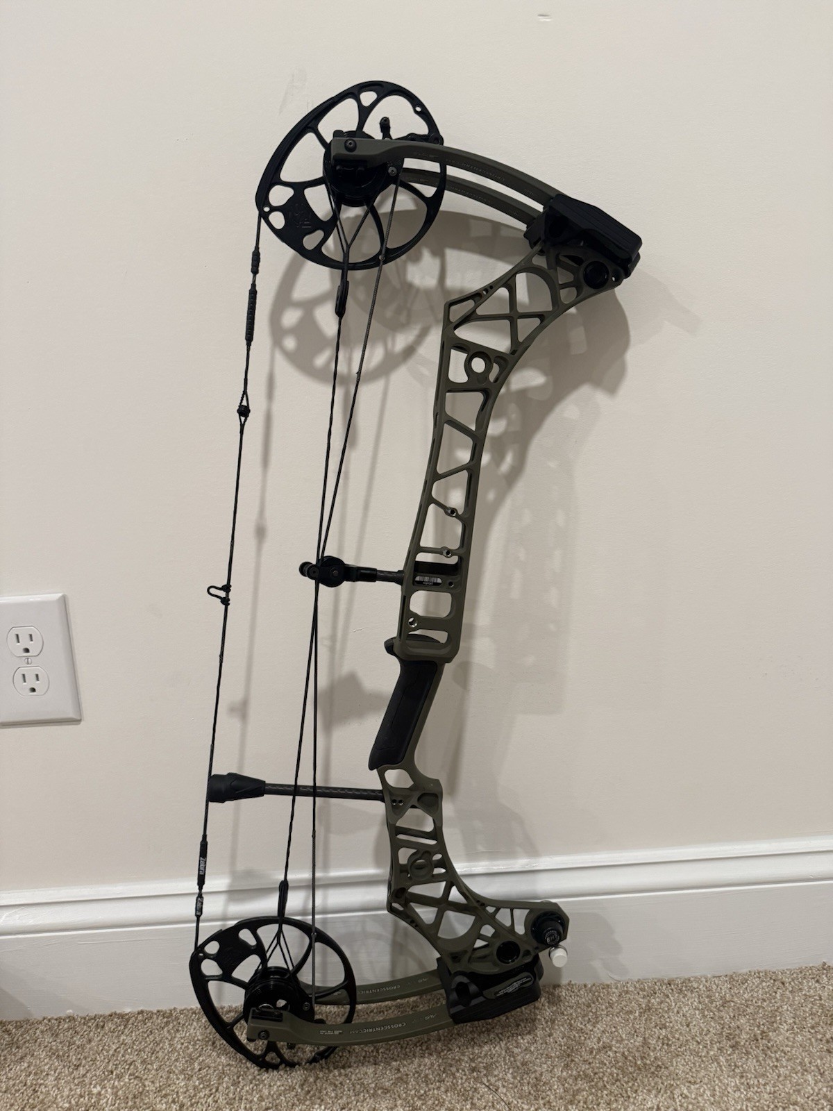 Mathews VXR 28 - 60# Compound Bow