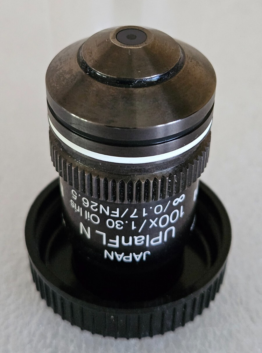 Olympus UPlanFL N 100x/1.30 ∞/0.17/FN 26.5 Oil Iris Microscope Objective