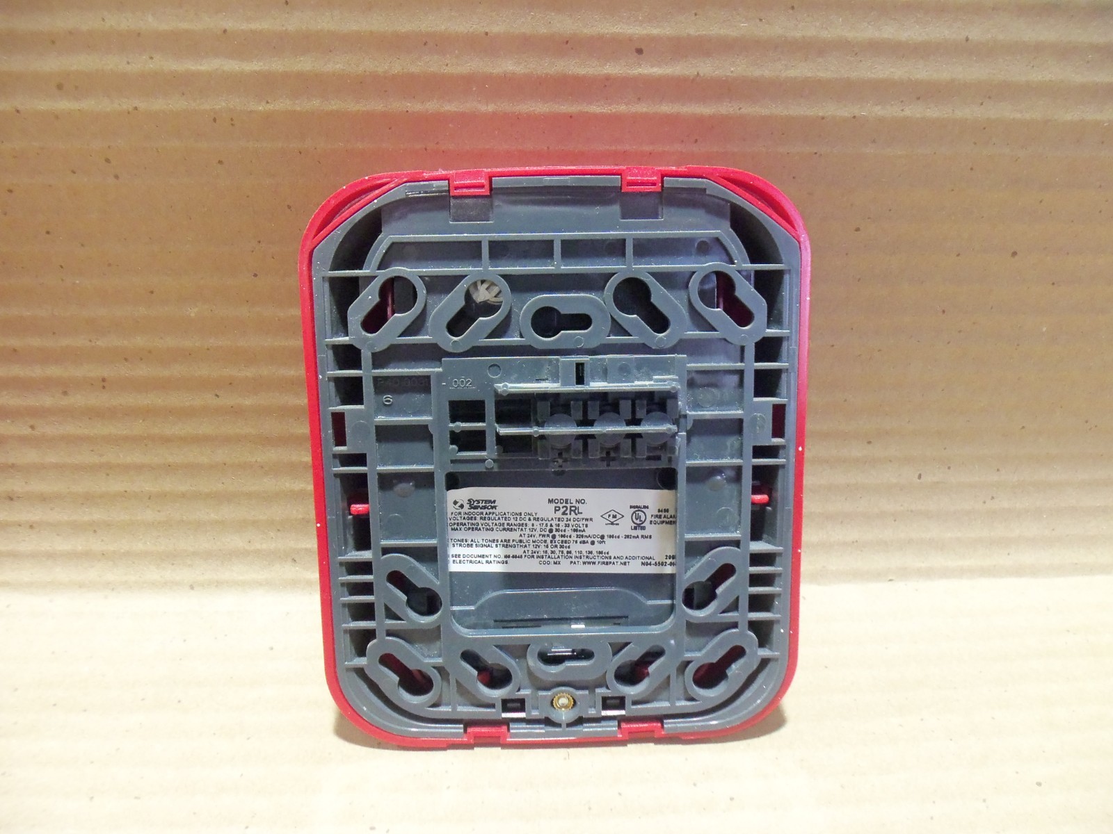 SYSTEM SENSOR P2RL INDOOR WALL AUDIBLE SPEAKER HORN & VISUAL STROBE FIRE ALARM