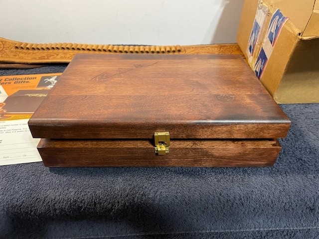 COLT SAA JOHN WAYNE PRESENTATION CASE, NOS IN ORIGINAL BOX, PAPERS!