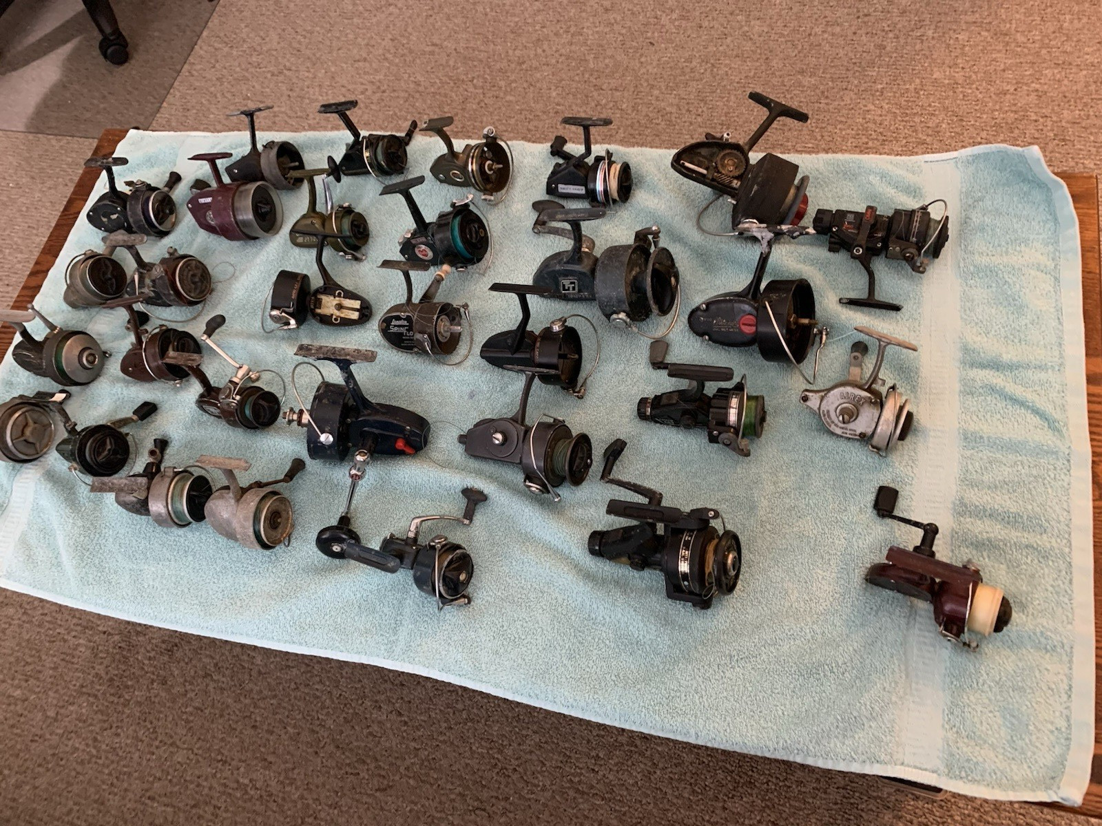 Lot of 31 vintage fishing reels, Bretton, Bache Brown, Airex, Apache, Penn, Rodd